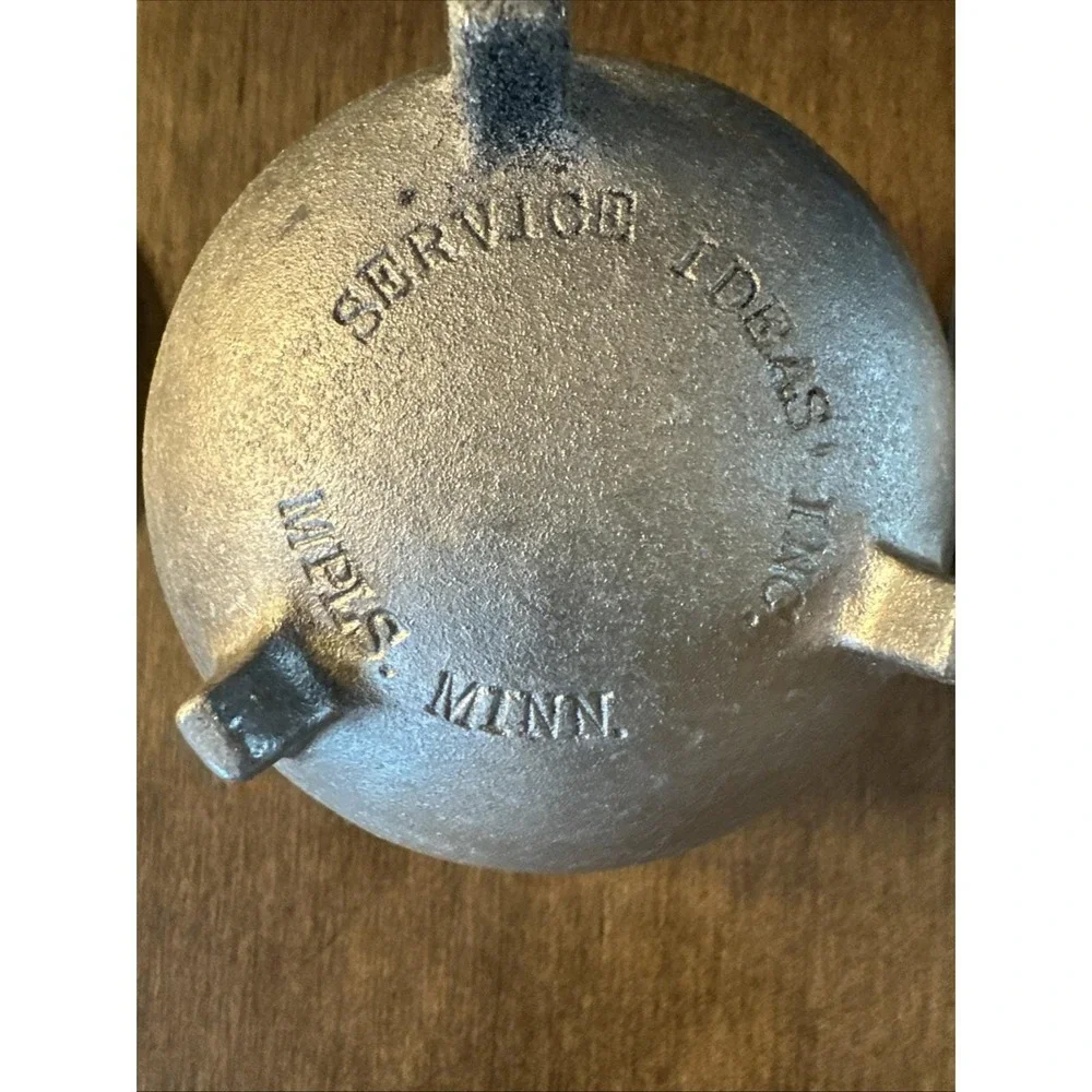 2x Vintage Cast Aluminum Service Ideas‎ Inc. MPLS Minn. Country Kettles W/ Lids.